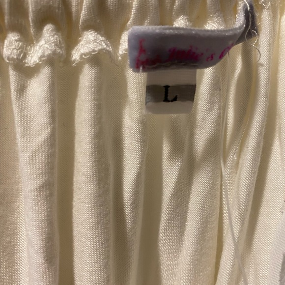 JULIE’S CLOSET TOP - Picture 2 of 8